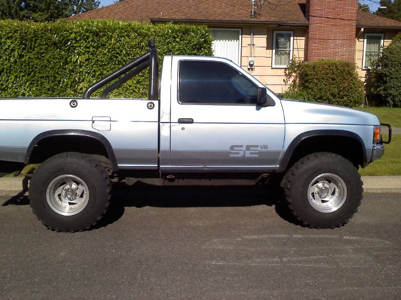 nissan hardbody 4x4 lifted