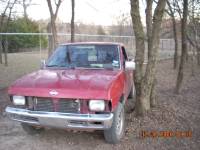 Nissan Hardbody - Working in the yard.