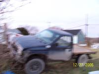 Nissan Hardbody - flippers $175 beater