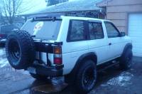 Nissan Pathfinder - 95 SE