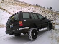 Nissan Pathfinder - 97 Pathy playin in the sn