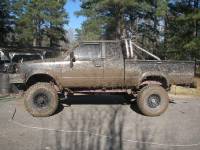 Nissan 720 - A littel mud