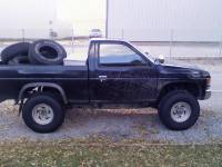 Nissan Hardbody - after new tires and lift