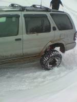 Nissan Pathfinder - Snow Wheeling 2