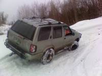 Nissan Pathfinder - Snow Wheeling 2