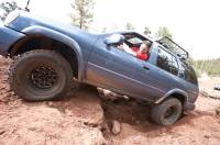 Nissan Pathfinder - Climbing Moab Hill