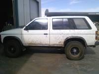 Nissan Pathfinder - Muddy