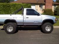 Nissan Hardbody - lifted on 33's