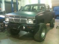 Nissan Hardbody - lifted