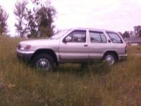 Nissan Pathfinder - 97 4x4 pathfinder