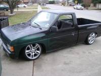 Nissan Hardbody - 88 bagged Hardbody