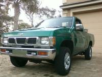 Nissan Hardbody - front side