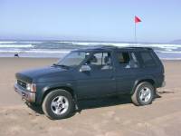 Nissan Pathfinder - Artur at the beach