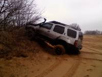 Nissan Xterra - playing on a sand hill