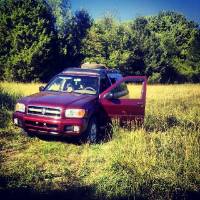 Nissan Pathfinder - chilling in a sunny day