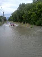 Nissan Pathfinder - playing in water