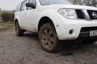 Nissan Pathfinder - Little Mud